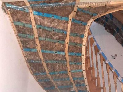 Mesh and insulation staircase